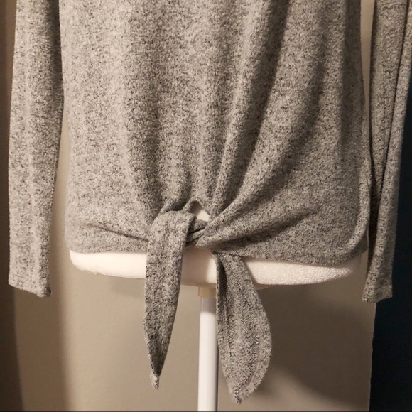 IZ Byer marled gray tie front blouse - Picture 4 of 12